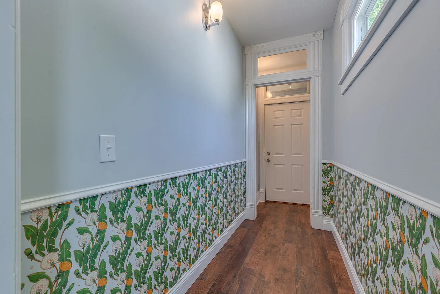 Entry 1F, after renovation